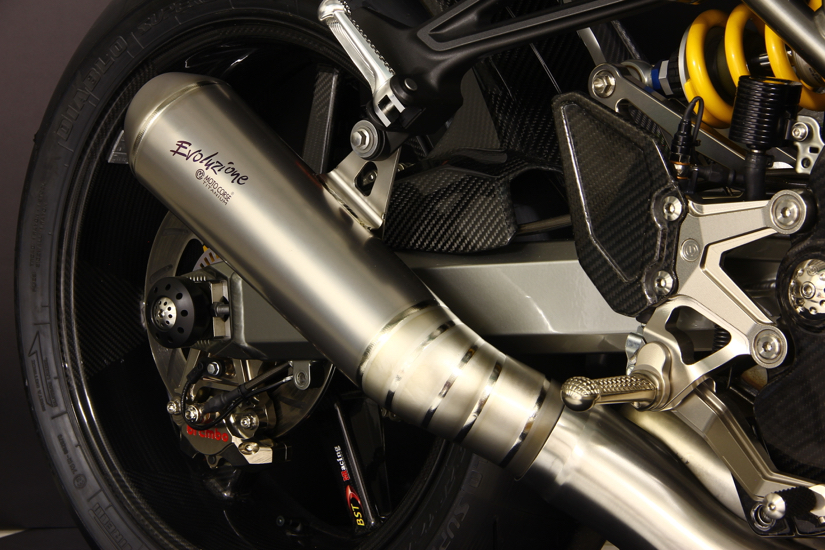 MOTO CORSE新製品　Evoluzioneチタニウムスリップオンサイレンサー Kawasaki Z900RS
