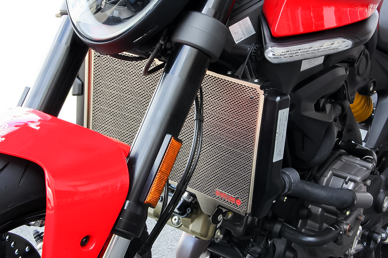 ついに発売開始!!!   新型 Ducati Monster (937) 用 コアガード、チタニウム プロテクションスクリーン!!