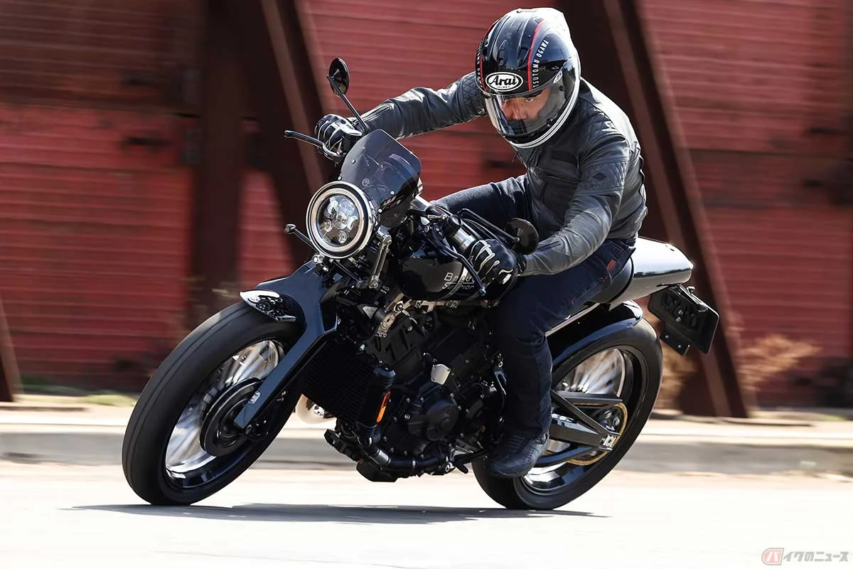 バイクのニュースでも掲載されました! ブラフシューペリア S.S.100